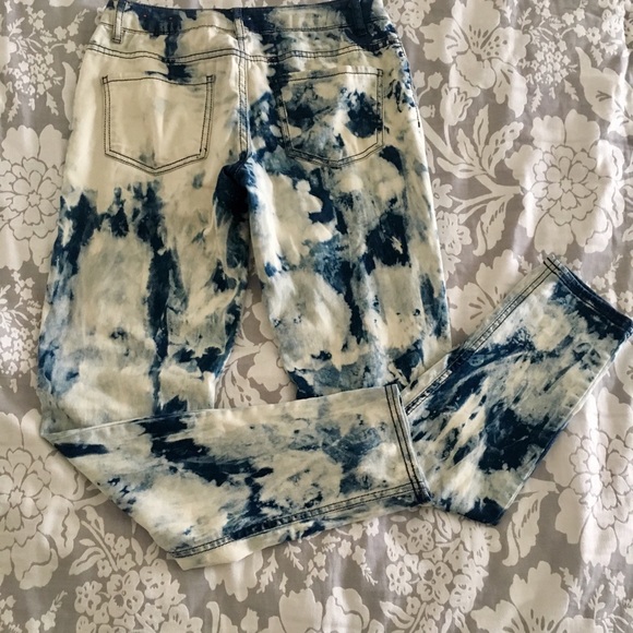 Mossimo acid denim leggings! - Picture 5 of 7